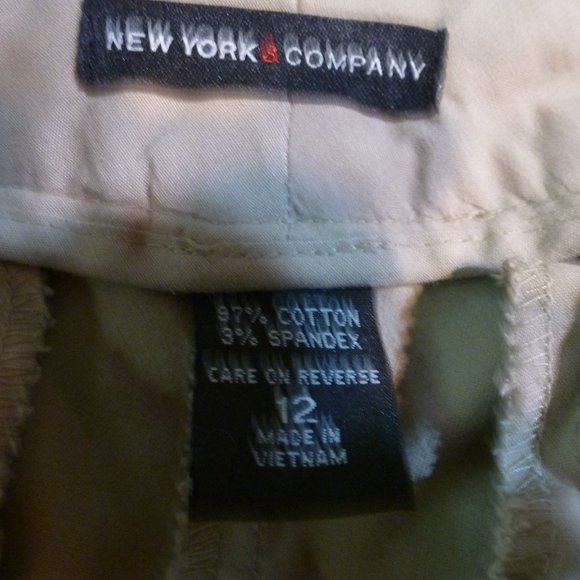 Cute - Curvy Khaki Flare leg pants with pockets size 12 - Picture 6 of 8